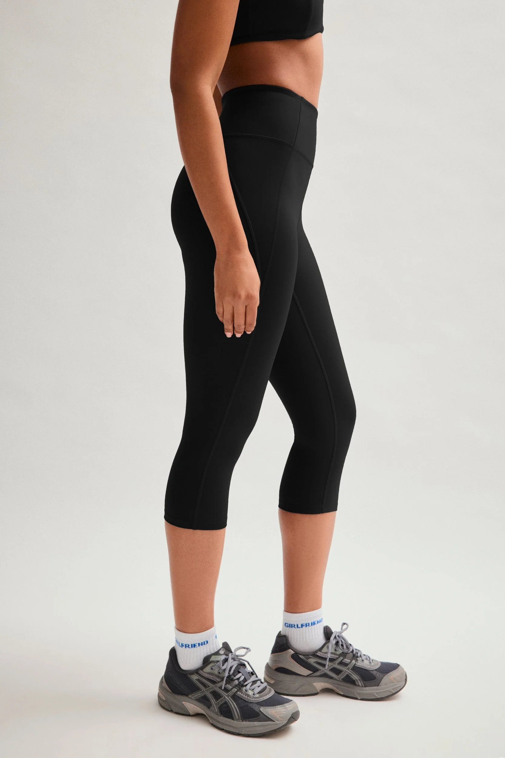 Black Compressive High-Rise Capri - Image 3