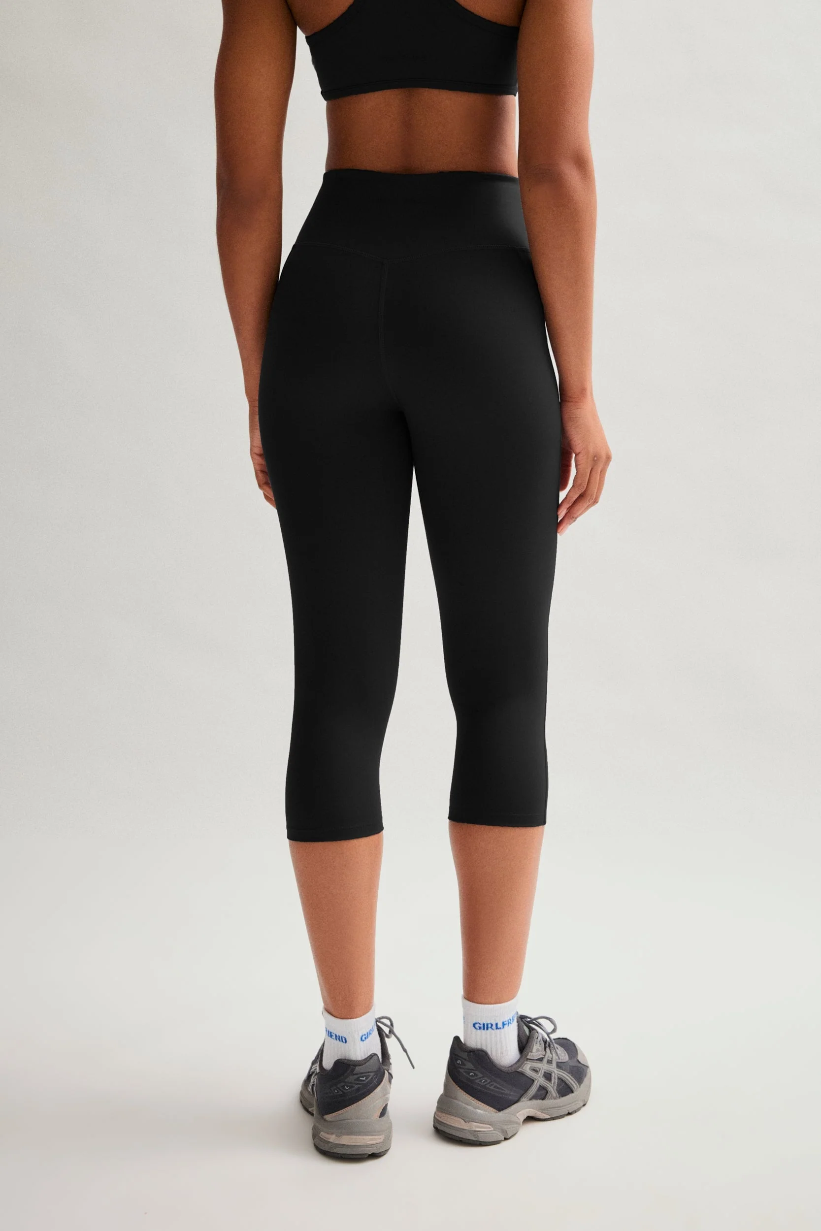Black Compressive High-Rise Capri - Image 5