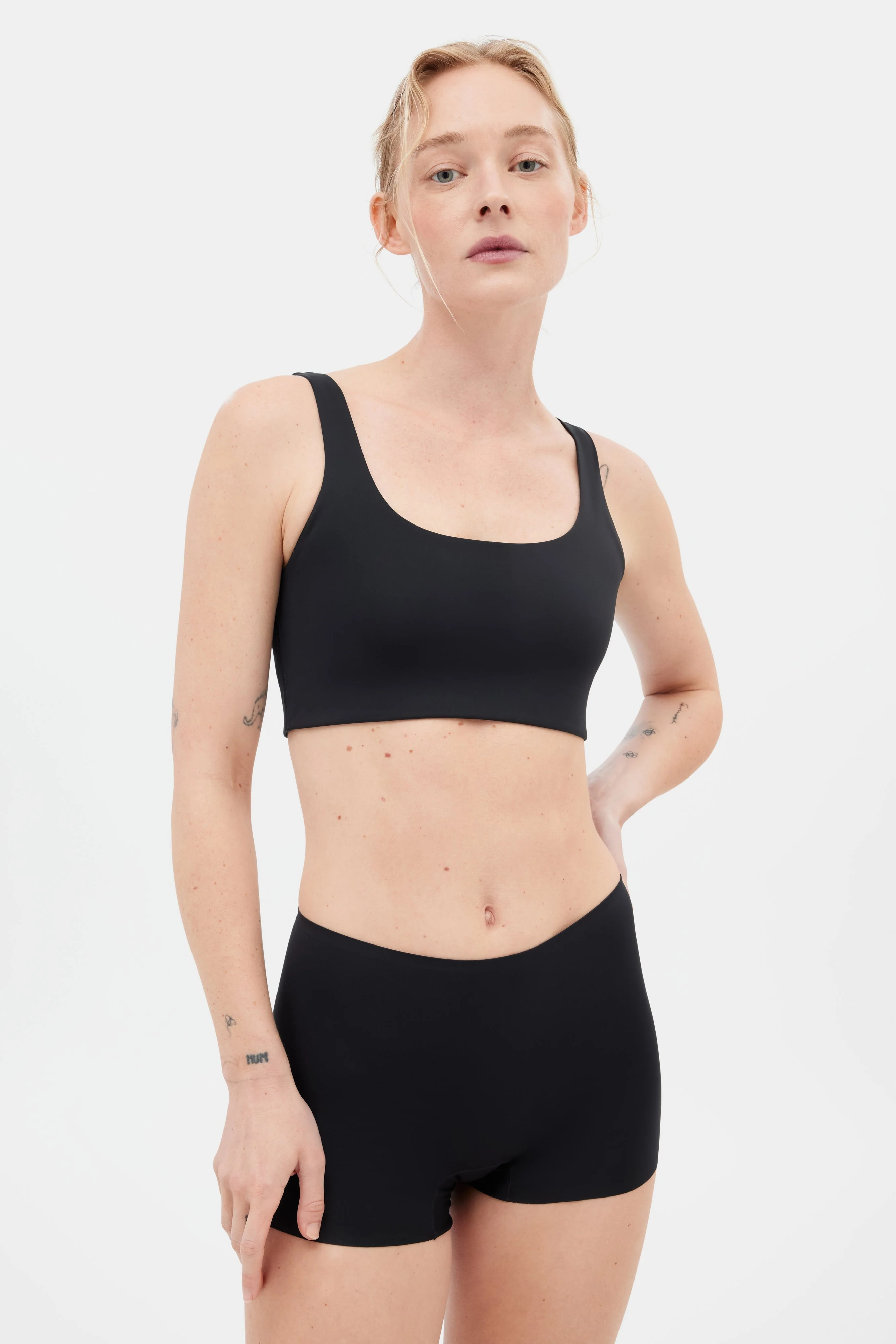 Black Scoop Bralette - Image 2