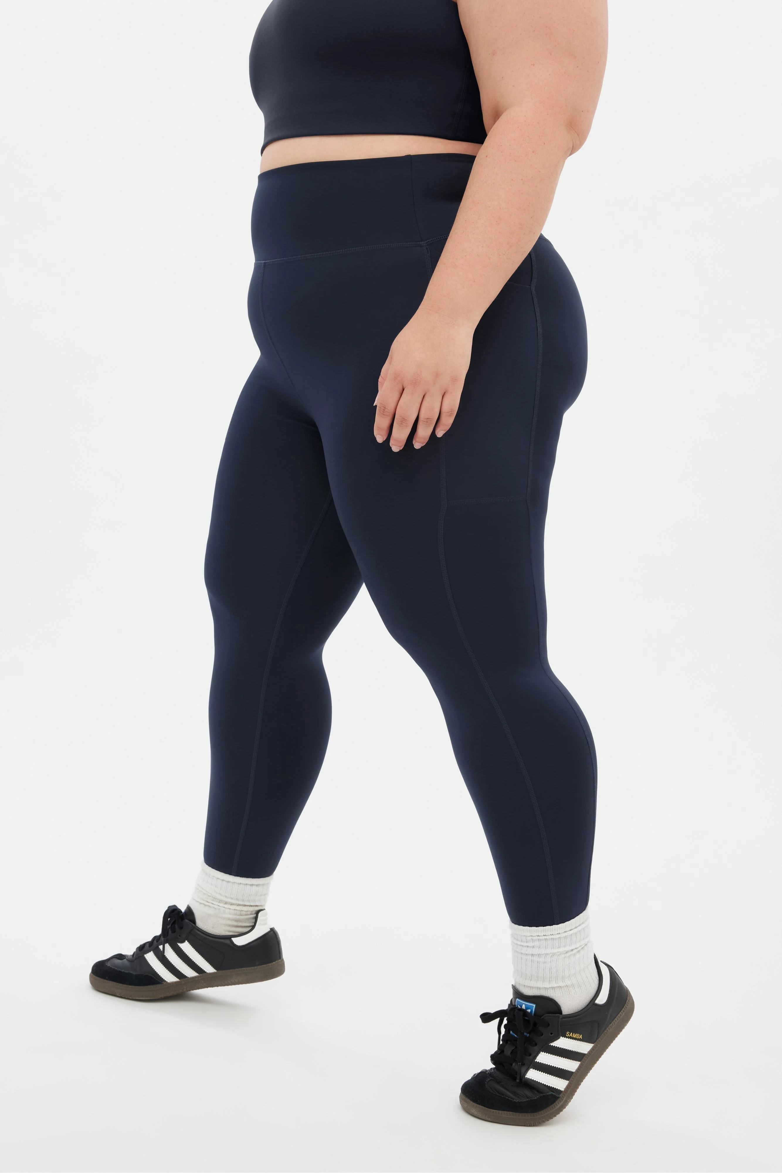Skyline Compressive Pocket Legging - Image 8